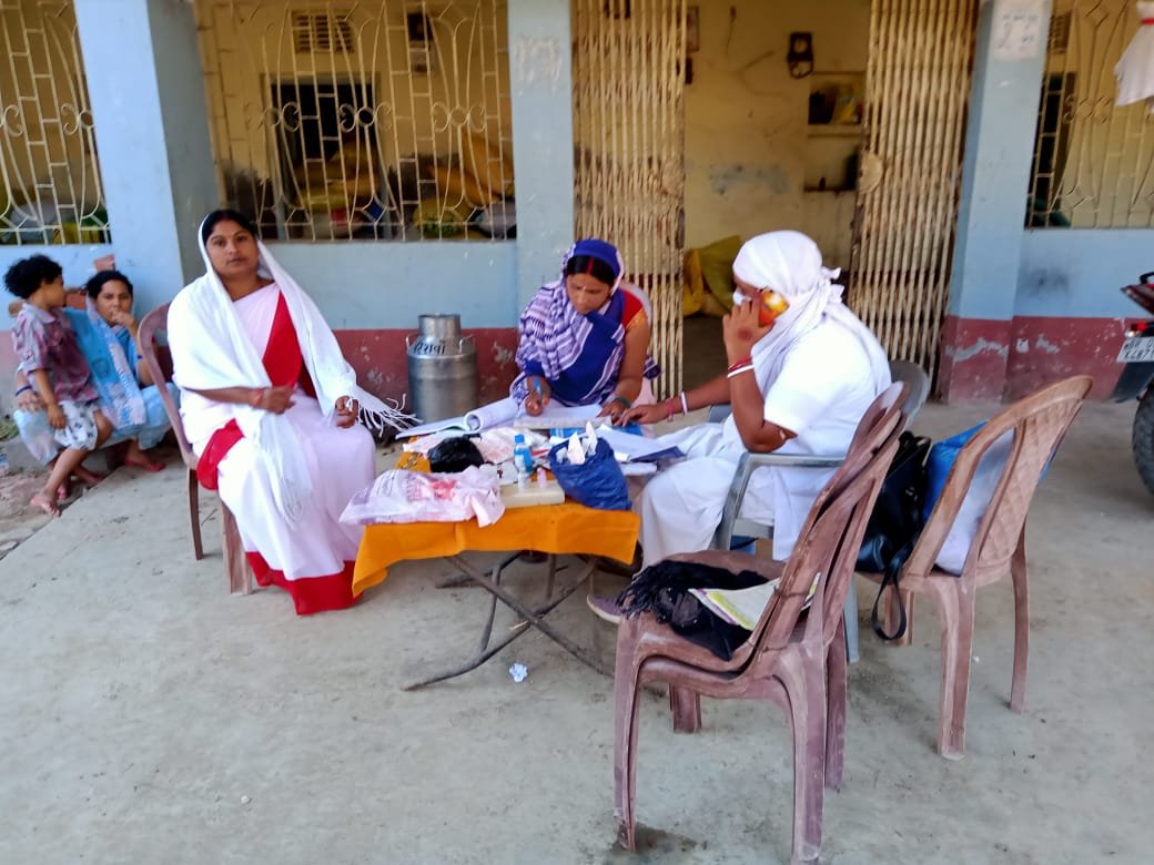 Amitajyoti | आंगनबाड़ी सेविका रूबी ला रही हैं संस्थागत प्रसव पर...